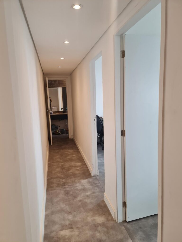 Sala no Conjunto Nacional - Banheiro e Lavabo